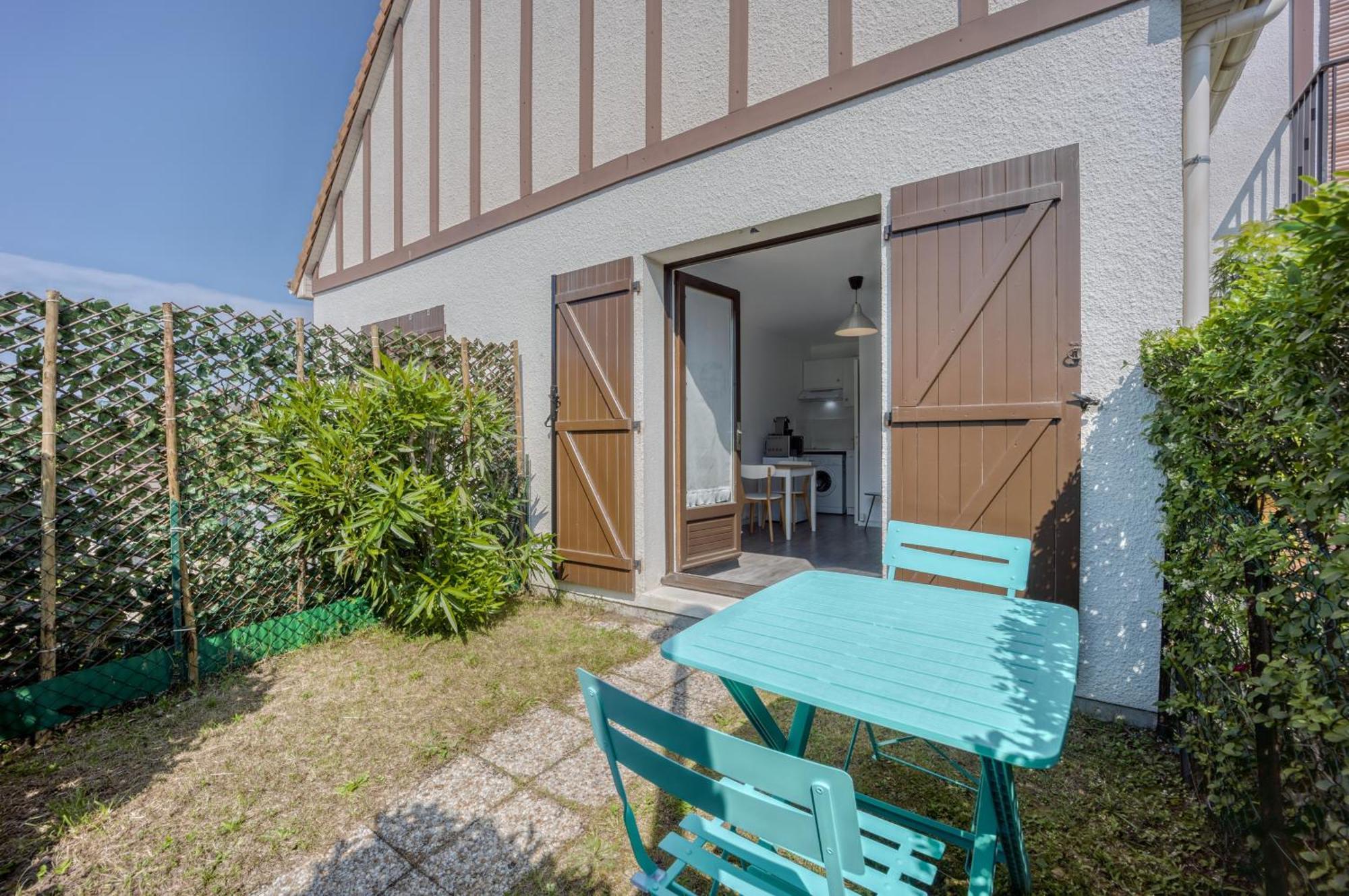 Le Petit Normand - Studio Avec Jardin A 500 M De La Plage Курсёль-сюр-Мер Экстерьер фото